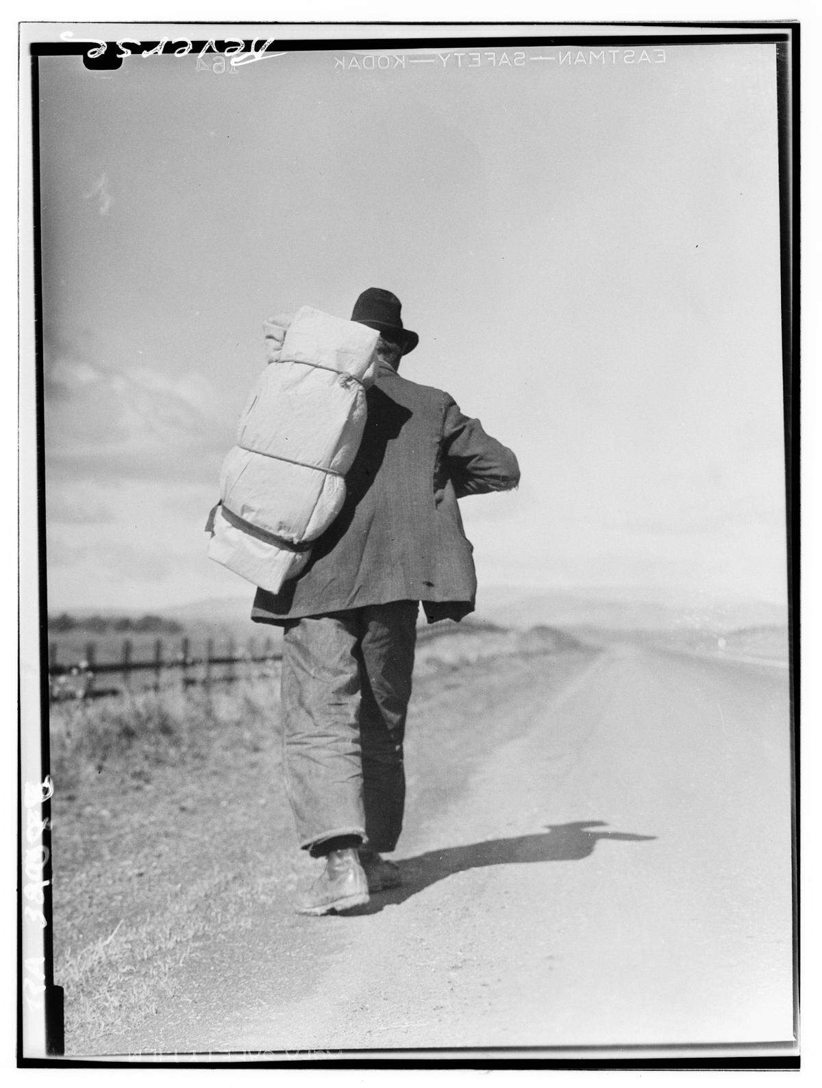 Migrant Worker on California Highway, Dorothea Lange, 1935