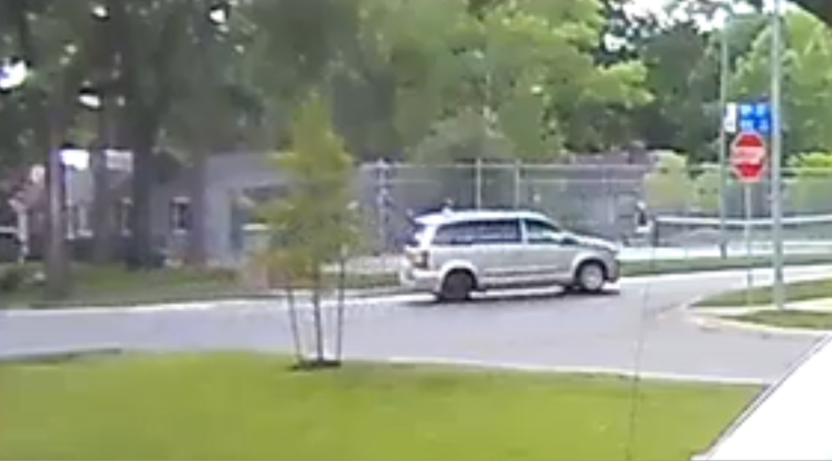 Police in Prairie Village, Kansas, are asking for the public’s help in locating this suspect vehicle in a shooting. 