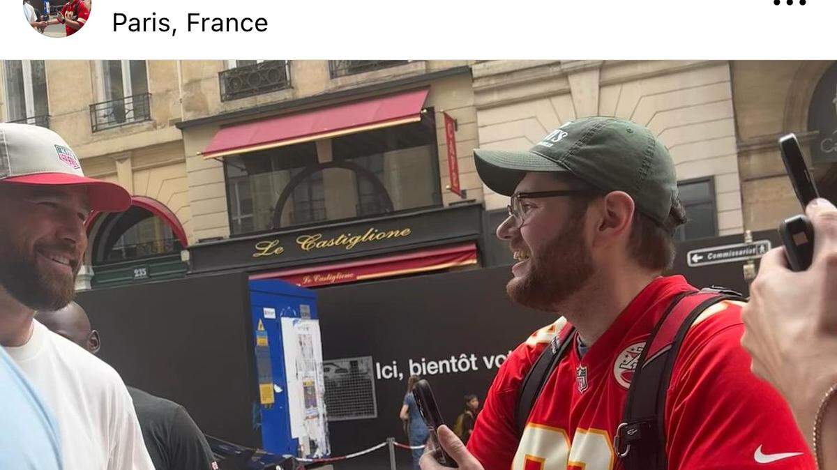 A Chiefs/Taylor Swift fan was happy to bump into Travis Kelce in Paris.