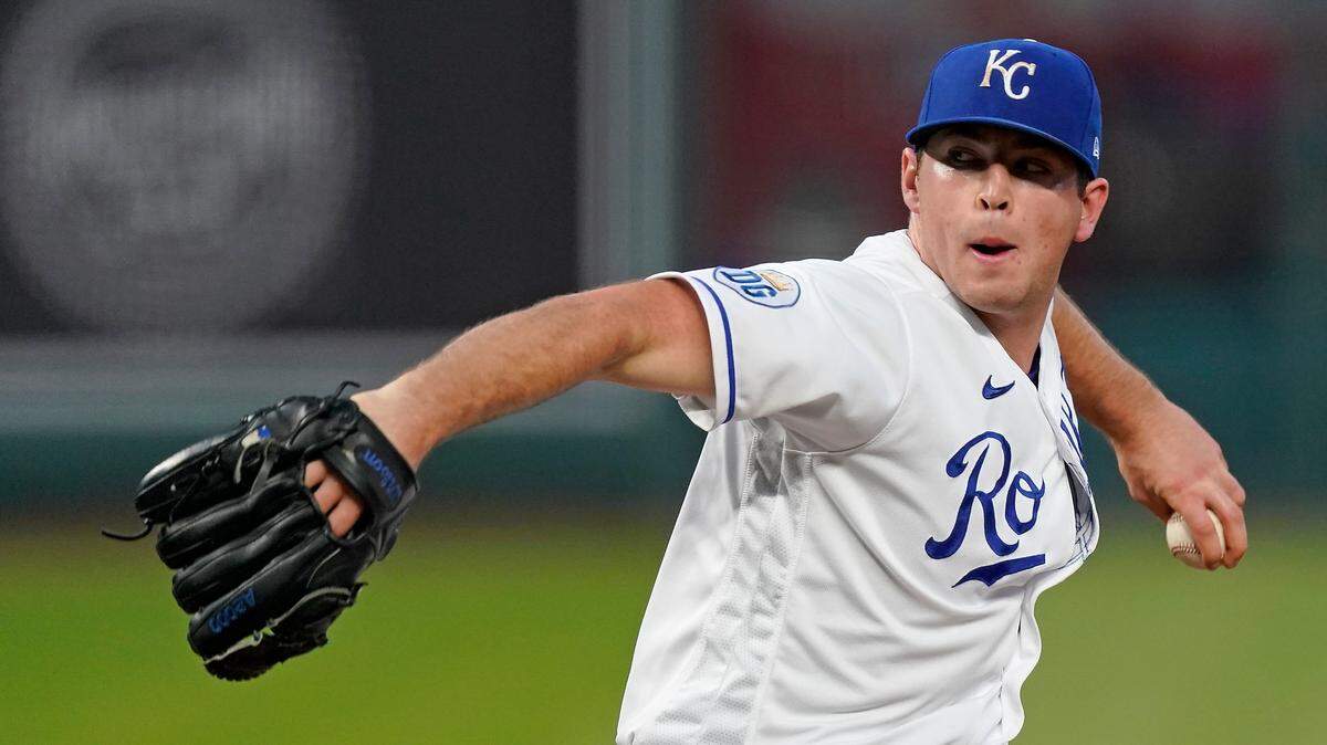 Kansas City Royals starting pitcher Kris Bubic winds up during the first inning of the team’s game against the Detroit Tigers on Thursday, Sept. 24, 2020 at Kauffman Stadium in Kansas City, Mo.