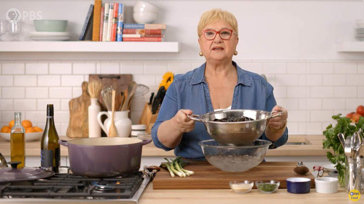 If you enjoy a sense of local pride every time you see our hometown hero Lidia Bastianich on the air, send a strong message to Congress.