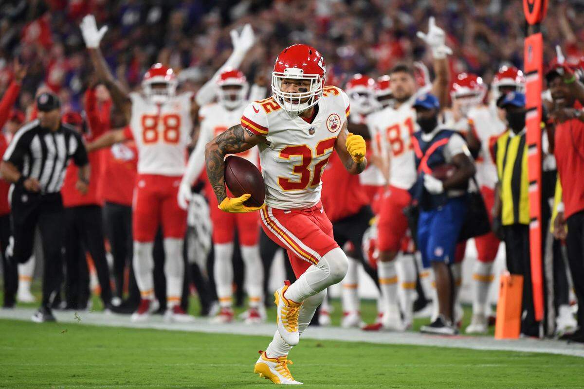 Chiefs safety Tyrann Mathieu scored on a pick-6 against the Ravens and quarterback Lamar Jackson early in their Sept. 19, 2021 game at Baltimore.