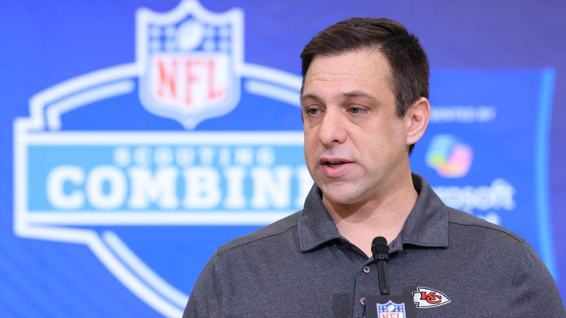 Daniel Jeremiah opposes Chiefs trade-back, projecting Jeremiyah Love as No. 9 pick