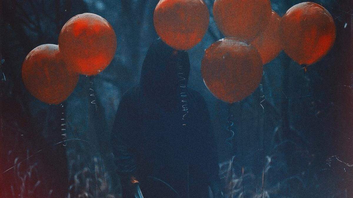 “Exiled: Crooked Rose Woods” in Bonner Springs will feature a one-mile hike filled with horrors and more.