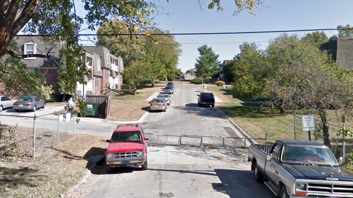 The man who died after being shot at the Brougham Estates I apartments in Kansas City, Kan., Sunday afternoon has been identified as Oune Somsanith, 45, of Lee's Summit. Somsanith died at the hospital from his injuries. This Google Maps Street View of the area is from October 2011.