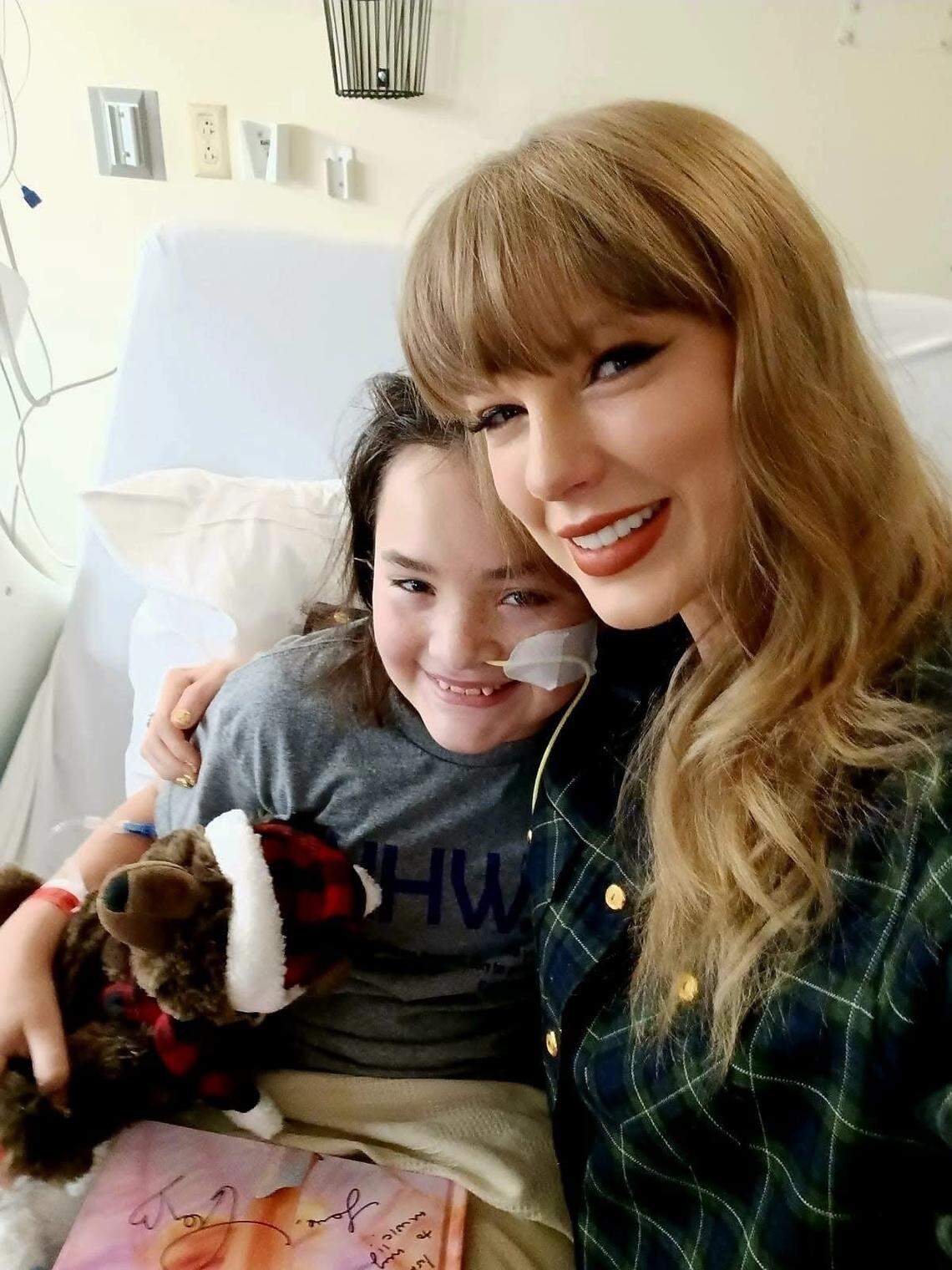 Taylor Swift and Children’s Mercy patient Baylee Nuzum.