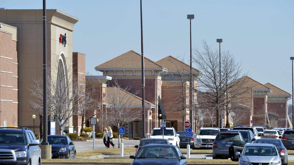 Leawood tops Wallethub’s 2018 list of “Best Small Cities in America.” Pictured is Town Center Plaza.