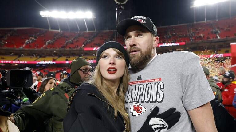 Taylor Swift was with Travis Kelce when she was inspired to write ‘Elizabeth Taylor’