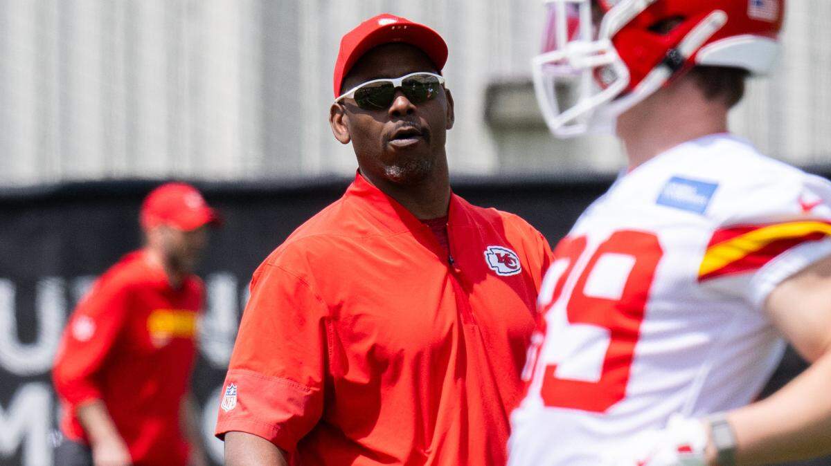 Kansas City Chiefs defensive backs coach Dave Merritt coaches players during Chiefs mini camp on Friday, May 1, 2026.