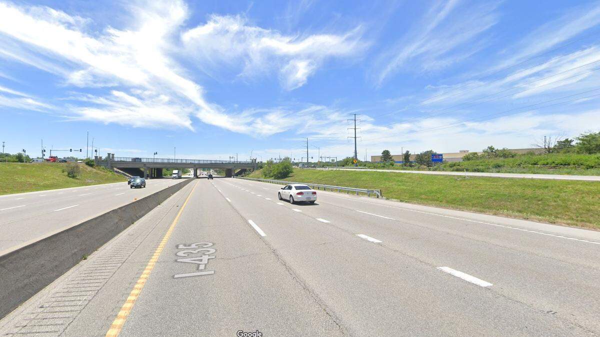 A motorcyclist died after crashing into the rear of a Ford Edge and being thrown from the motorcycle late Monday on Interstate 435 near Bannister Road in south Kansas City, a police spokesman said. This Google Maps Street View image is from June.