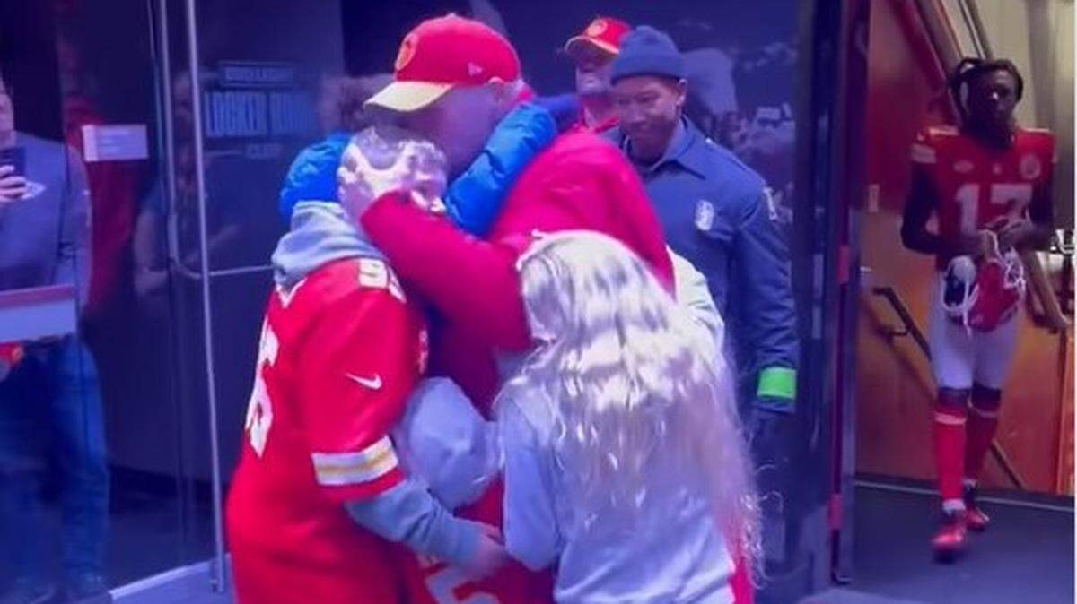 Chiefs coach Andy Reid was surrounded by love after Sunday’s game.