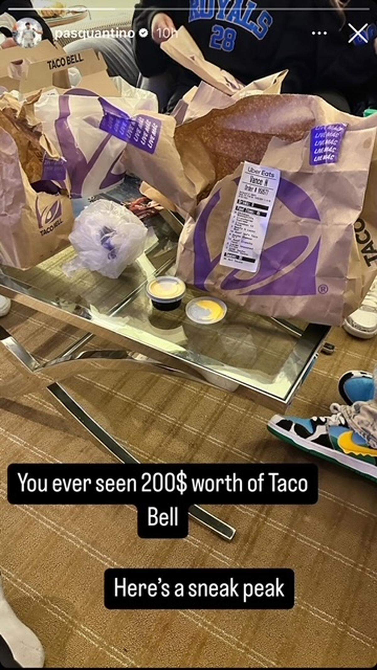 The Royals chowed down on Taco Bell after beating the Orioles.