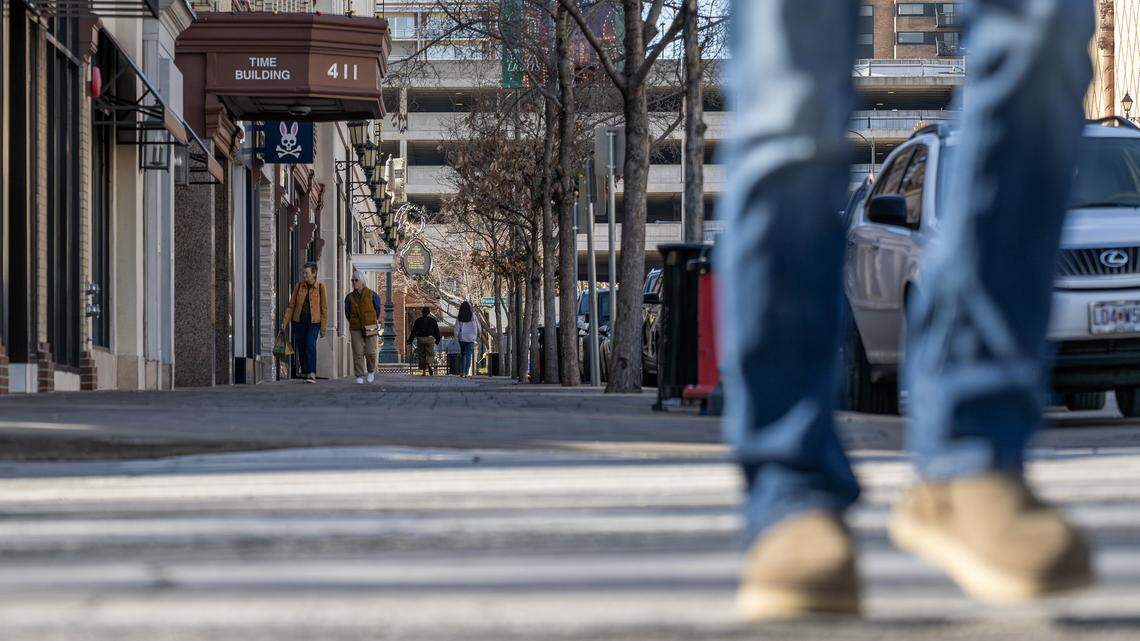 Taller buildings, private sidewalks in the Plaza? City Council could soon vote