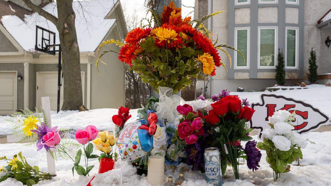 Case of Northland man charged in murder of KC neighbor pulled from public view