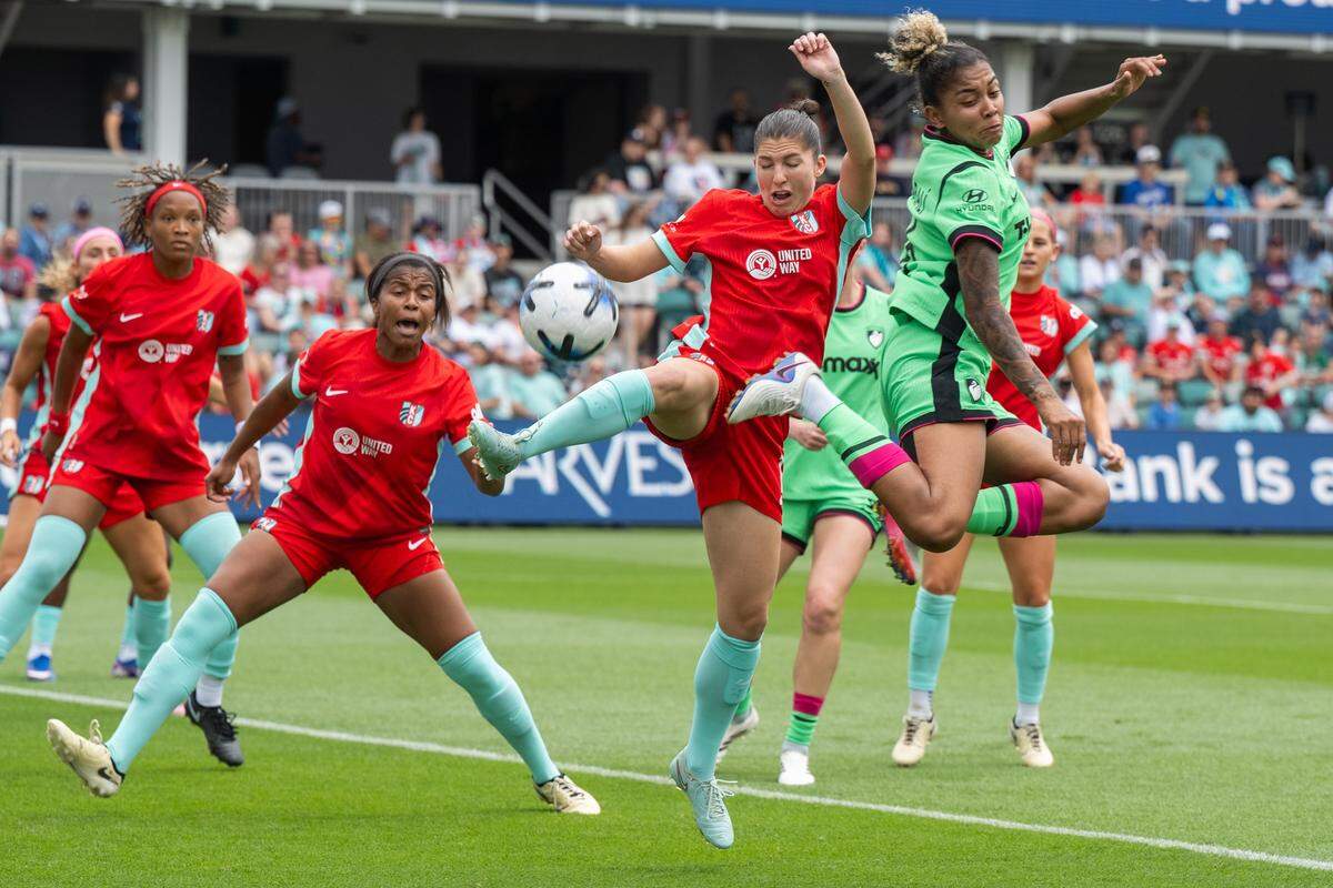 Kansas City Current defender Izzy Rodriguez (18) attempts to defend a shot from a Boston Legacy FC player during the Current's match vs. Boston Legacy FC on Saturday, May 30, 2026, at CPKC Stadium.