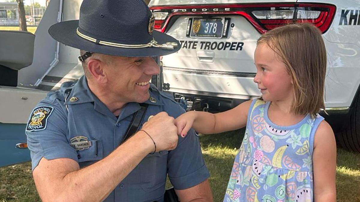 Kansas City’s first blizzard of 2025 shows the dedication of mandatory employees in dangerous conditions, like “Trooper Ben” Gardner.