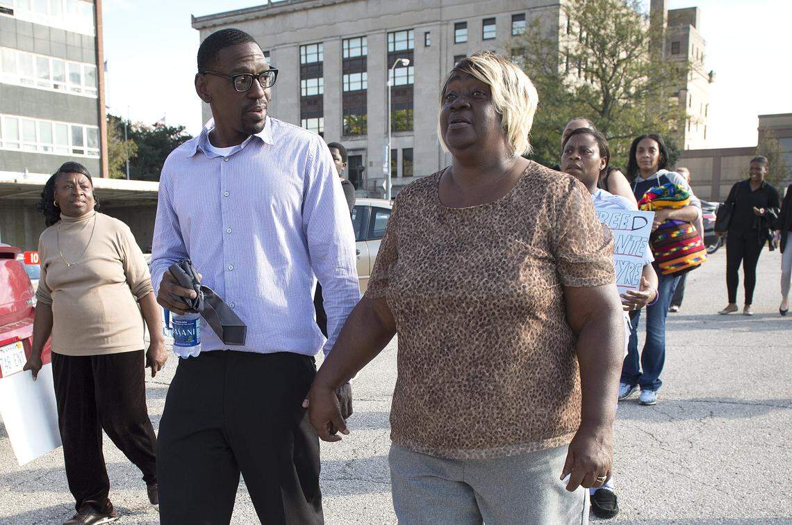 Lamonte McIntyre and his mother, Rose McIntyre, after he was freed from prison after serving 23 years for a double murder he did not commit.