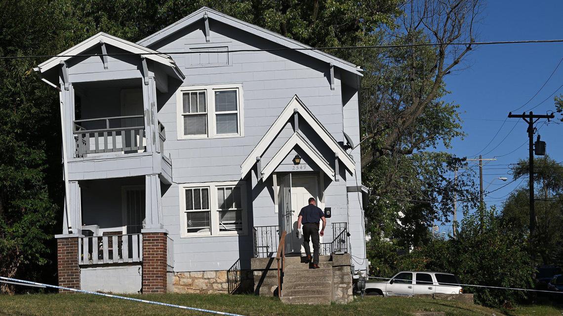 Police were investigating a homicide in the 2500 block of Hardesty Avenue Monday afternoon on Kansas City’s Eastside. Officers found three victims suffering from apparent gunshot wounds inside a home, including two adults and one child under the age of 5. One victim was declared dead at the scene once EMS arrived. A second adult was transported to the hospital with non-life threatening injuries. The child was also transported to the hospital, and is in critical condition. A second child inside the home was not hurt.