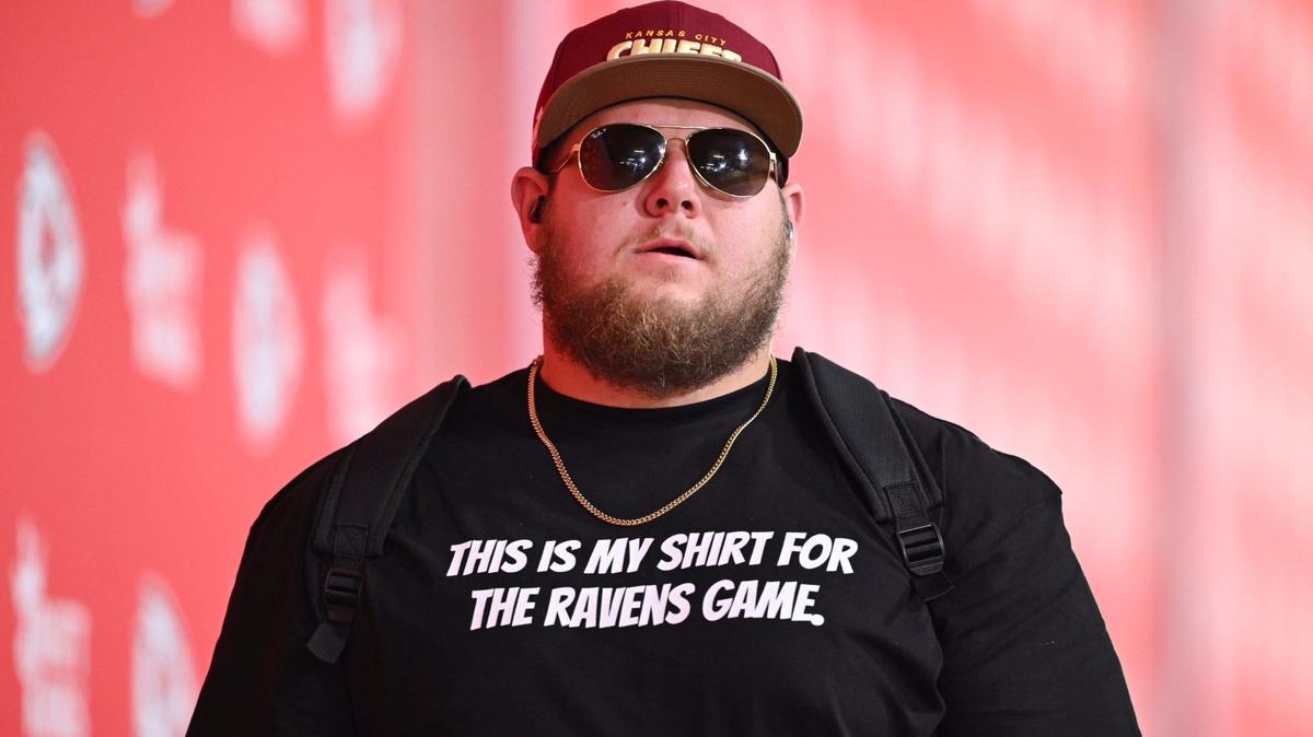 Kansas City Chiefs center Creed Humphrey made a fashion statement on arrival for the Chiefs’s game with the Baltimore Ravens Thursday, Sept. 5, 2024, at GEHA Field at Arrowhead Stadium.
