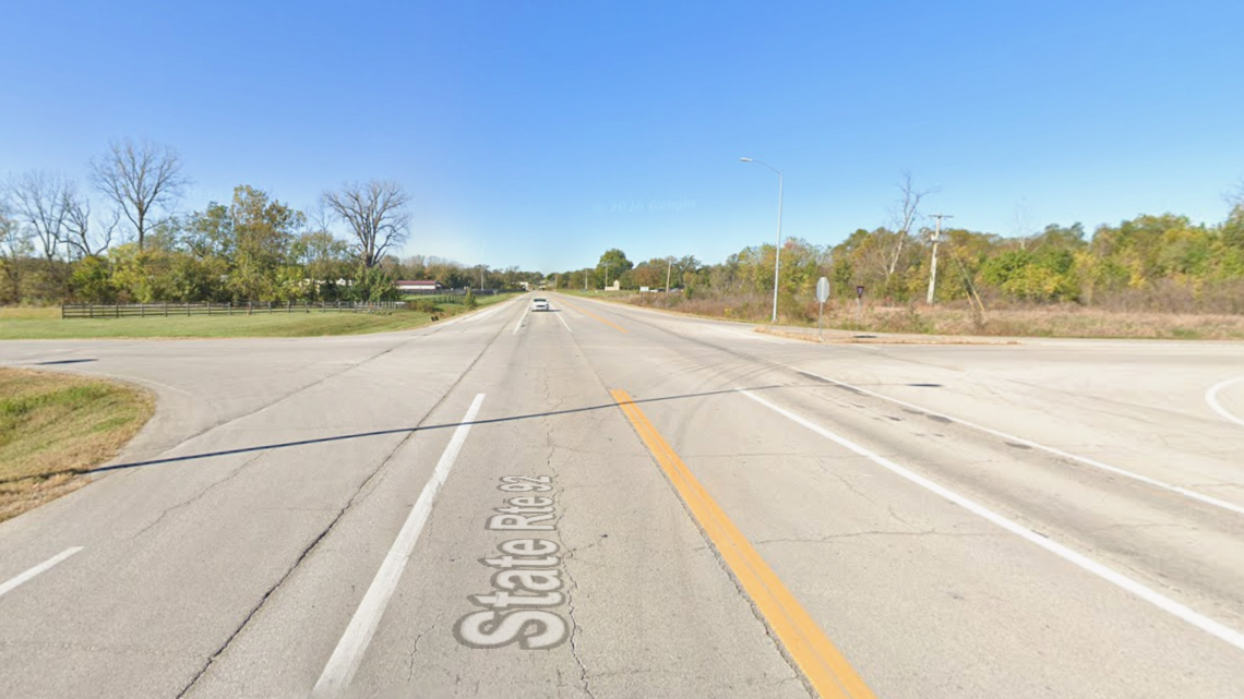 One dead in Northland crash with school bus carrying 6 elementary students