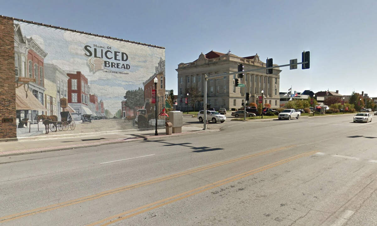 On the corner of Washington and Webster streets in Chillicothe, Missouri.