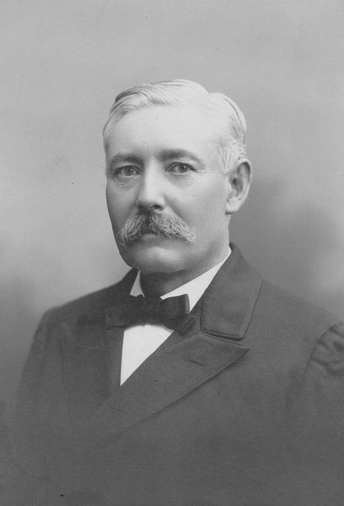 Dr. James M. Greenwood. KANSAS CITY PUBLIC LIBRARY
