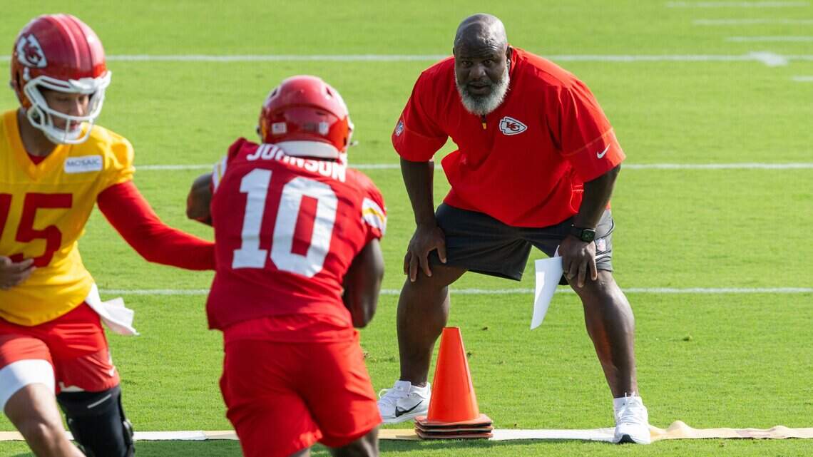‘We’ll hold it down for you’: Eric Bieniemy’s presence felt at Chiefs camp