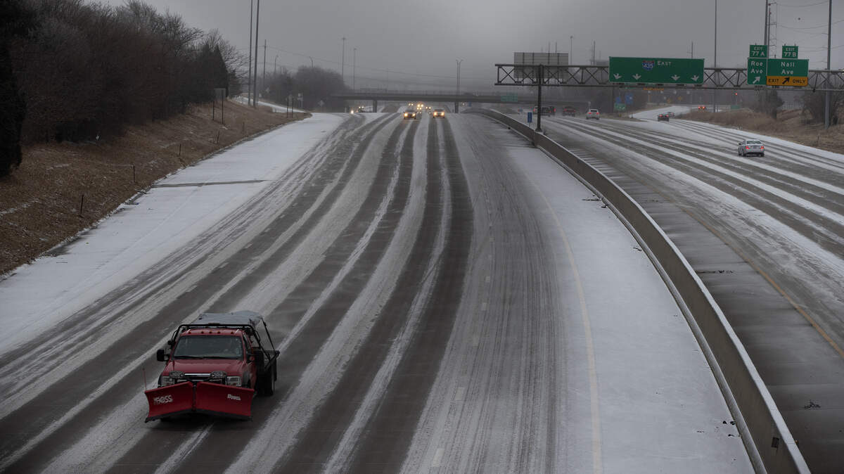 Winter storm brings dangerous road conditions in KC | Kansas City Star