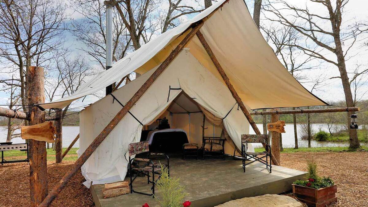 Johnny Morris, the founder of Bass Pro Shops and Big Cedar Lodge, recently announced his latest Missouri Ozarks project: a new luxury 64-unit campground next to Table Rock Lake. It’s expected to open in May 2019.