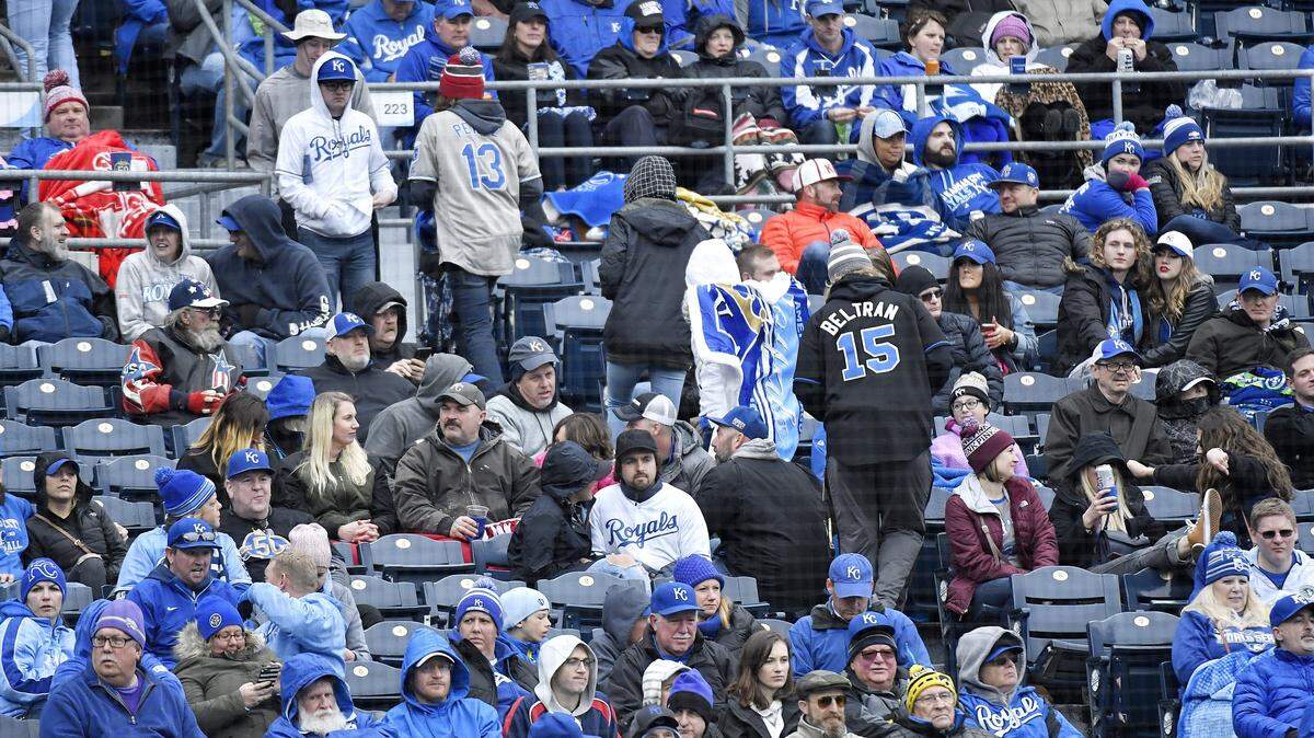 Fans have every right to voice their displeasure about a losing team. But there are more constructive ways to do so than heckling individual players.