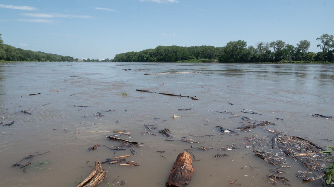 Flood warnings issued on Missouri River near Kansas City as heavy rains move in