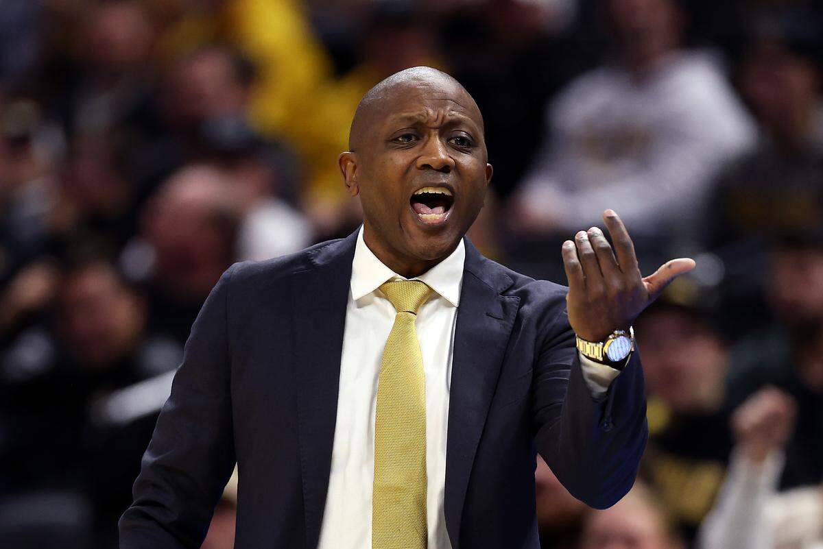 Head coach Dennis Gates of the Missouri Tigers reacts from the bench during the game against the LSU Tigers at Mizzou Arena on January 07, 2025 in Columbia, Missouri.