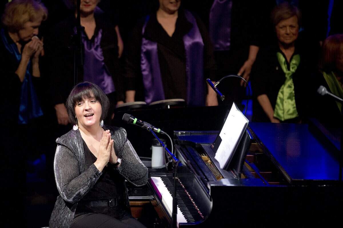 Singer Kelley Hunt will present her 38th livestreamed Connection Concert on Jan. 30.