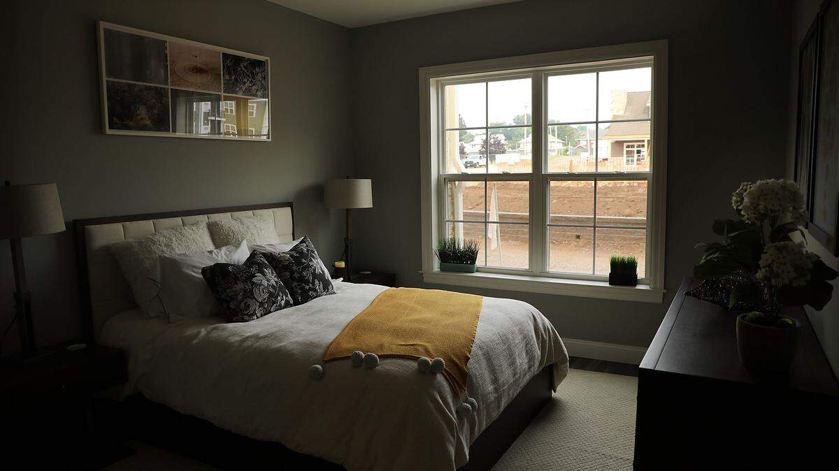 A clean bedroom.