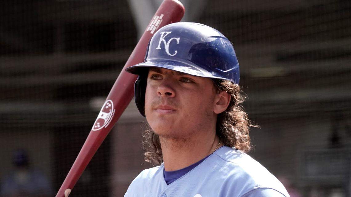 Kansas City Royals’ Nick Pratto waits to bat during the third inning of a spring training baseball game Friday, March 25, 2022, in Surprise, Ariz. (AP Photo/Charlie Riedel)