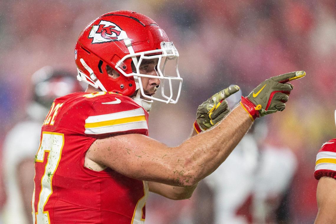 Kansas City Chiefs tight end Travis Kelce (87) celebrates a first down in the fourth quarter during an NFL game against the Tampa Bay Buccaneers on Monday, Nov. 4, 2024, at GEHA Field at Arrowhead Stadium.