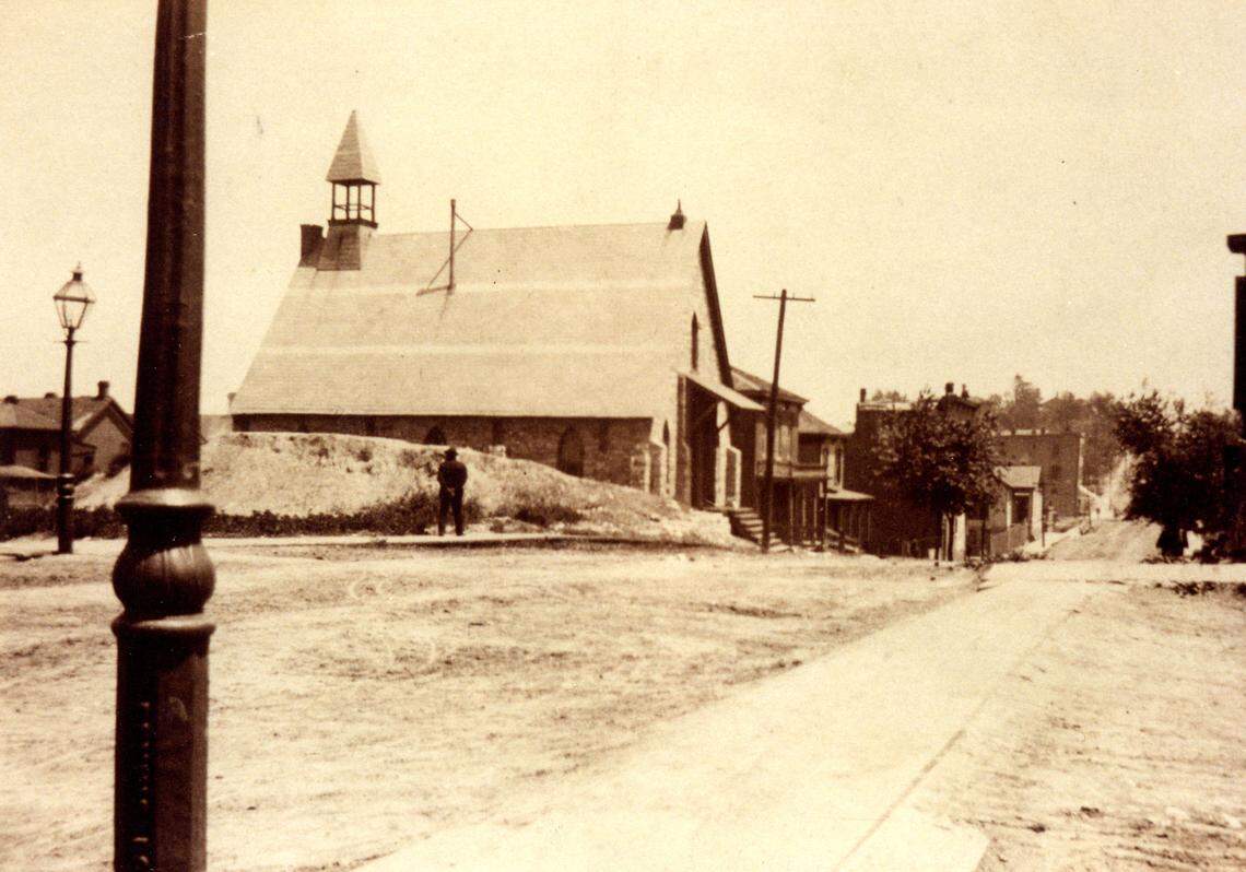 One of the temporary locations for St. Mary’s Church (then St. Luke’s) at Fourth and Locust streets, 1892. Missouri Valley Special Collections, Kansas City Public Library.