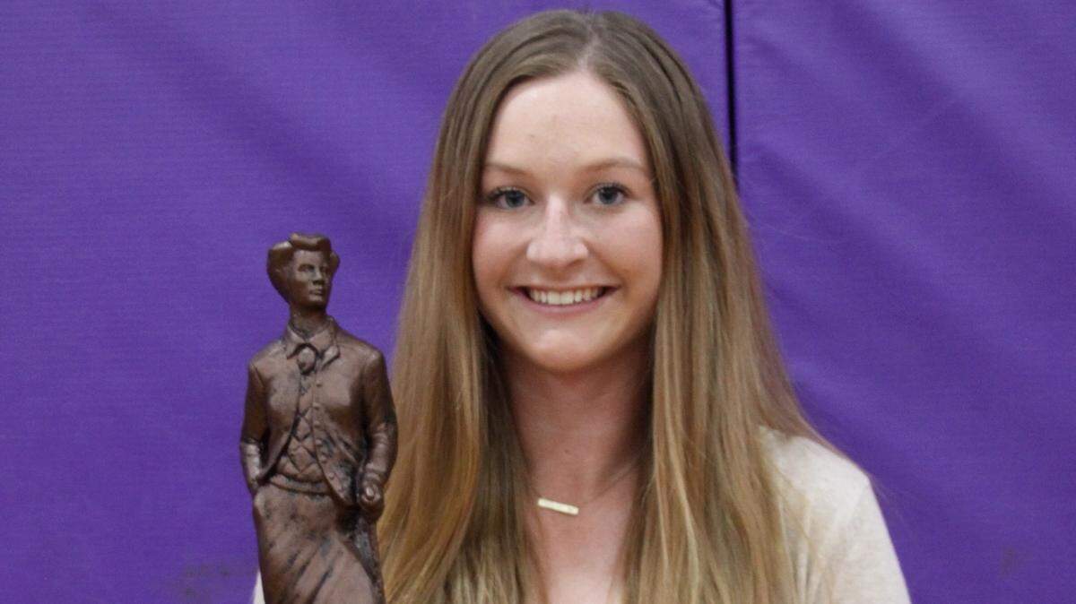 Notre Dame de Scio’s Megan Propeck is the 2019 winner of the Kenneth Smith Award.