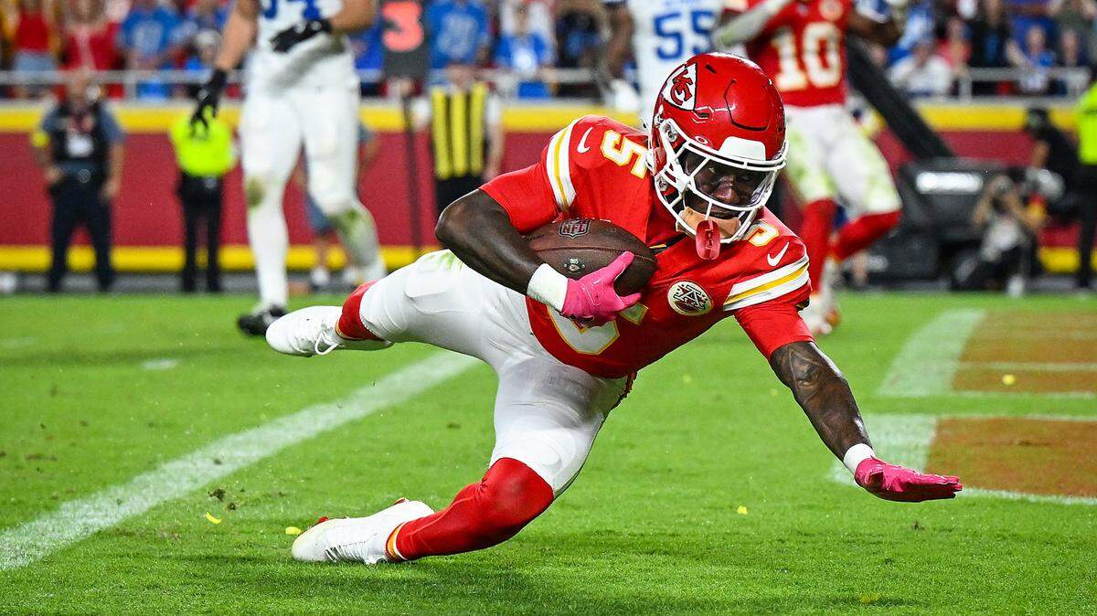 Kansas City Chiefs wide receiver Hollywood Brown (5) landed in the end zone for a touchdown in the fourth quarter against the Detroit Lions on Sunday, Oct. 12, 2025, at GEHA Field at Arrowhead Stadium.
