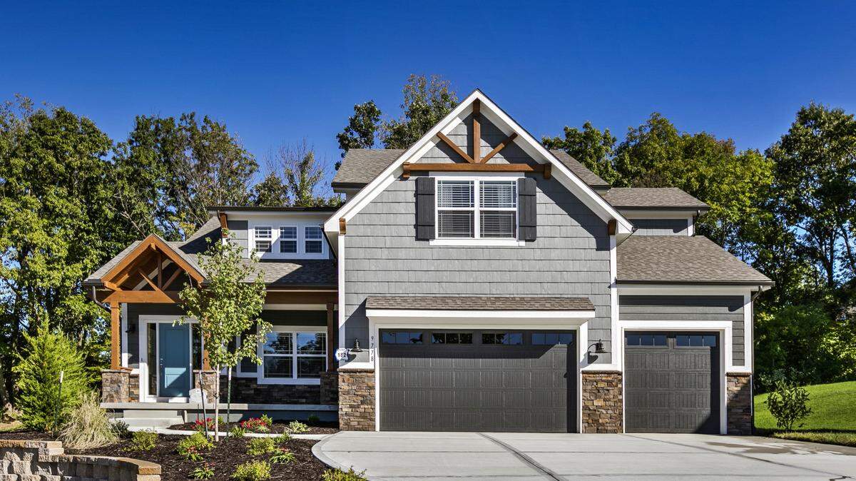 Cider Mill Ridge was developed to take advantage of its green space with a large park in the center of the community.