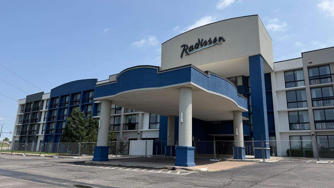 Mold, hazard-ridden Johnson County hotel slammed with lawsuits. What comes next?
