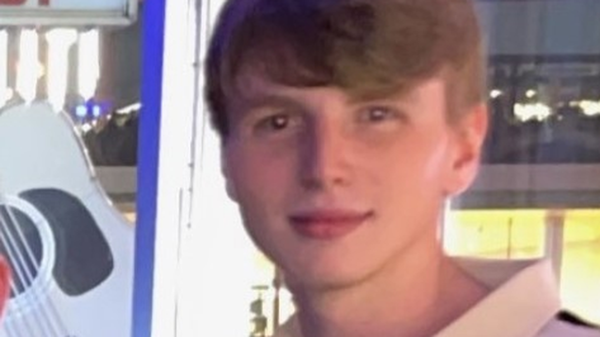 A photo of missing University of Missouri student Riley Ray Strain.