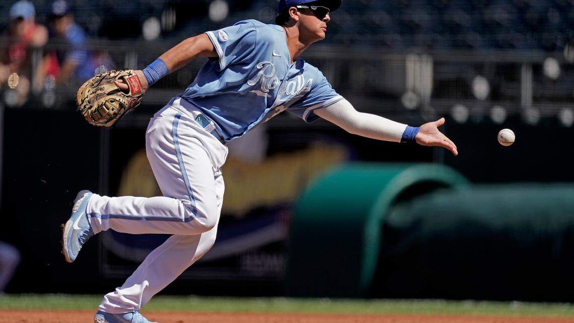 Kansas City Royals first baseman Nick Pratto throws to first for the out on Chicago White Sox’s Eloy Jimenez during the first inning of the first game of a baseball doubleheader Tuesday, Aug. 9, 2022, in Kansas City, Mo. (AP Photo/Charlie Riedel)