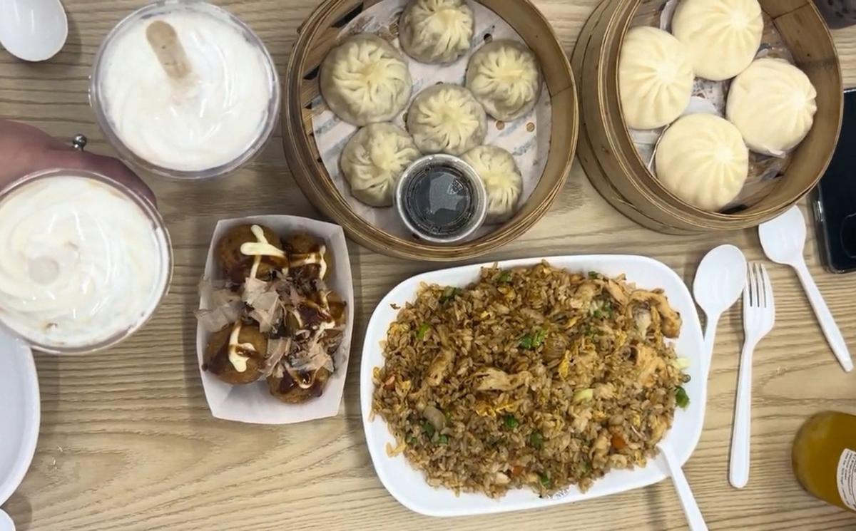 The supermarket’s hot food offerings include a variety of dishes from Chinese, Korean and Southeast Asian cuisines.