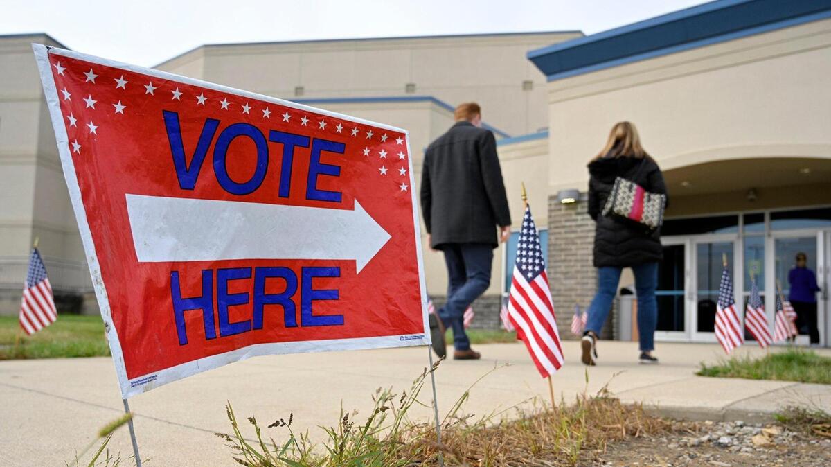 Beaufort County voters will decide between two Republican candidates in Tuesday’s primary election.