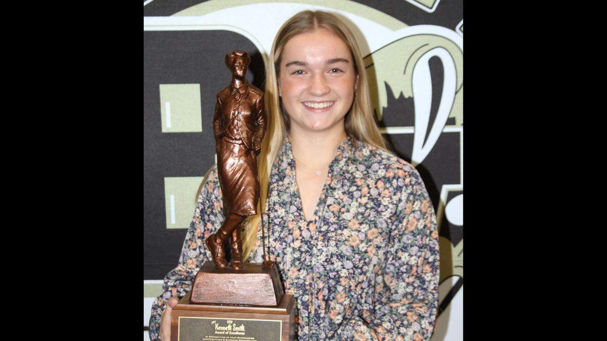 Blue Valley High School golfer Hadley Neese this week won the Kenneth Smith Award as the top female high school golfer in the Kansas City metro for 2023.