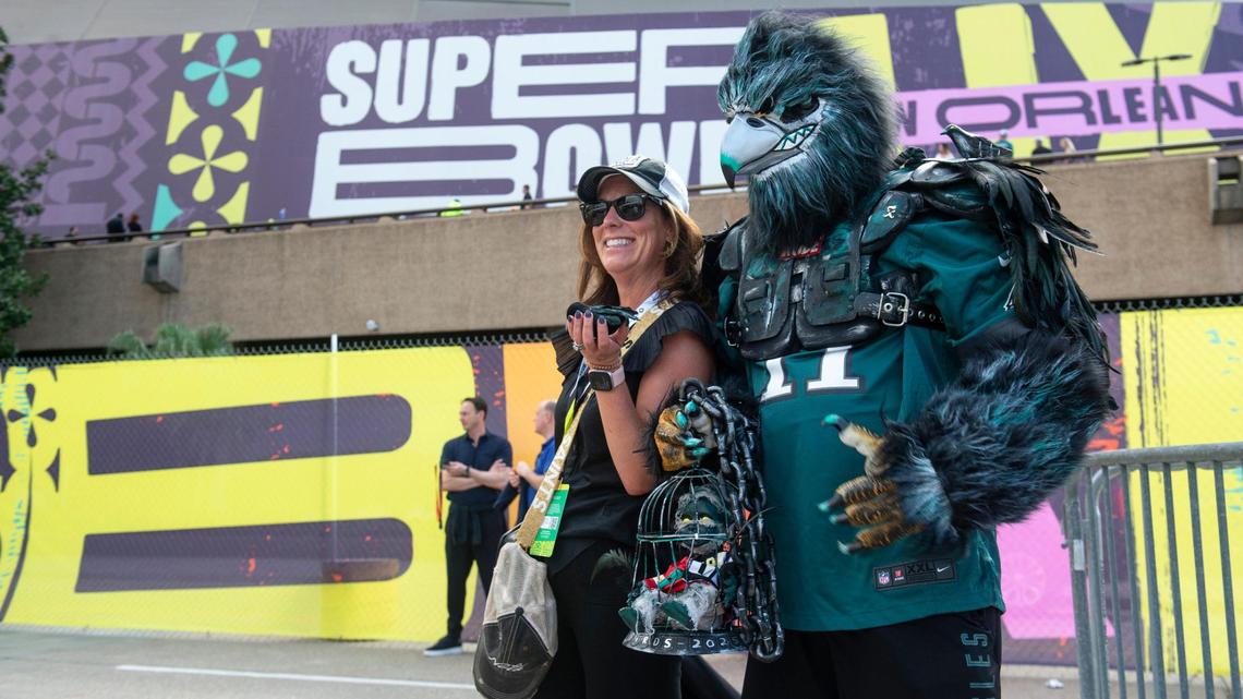 Eagles fans trolled KC supporters by doing Chiefs chant in fourth quarter of Super Bowl