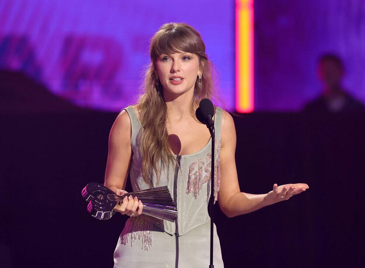 LOS ANGELES, CALIFORNIA - MARCH 26: (FOR EDITORIAL USE ONLY) Taylor Swift accepts the Pop Album of the Year award onstage at the 2026 iHeartRadio Music Awards at Dolby Theatre on March 26, 2026 in Los Angeles, California. (Photo by Kevin Winter/Getty Images for iHeartRadio)