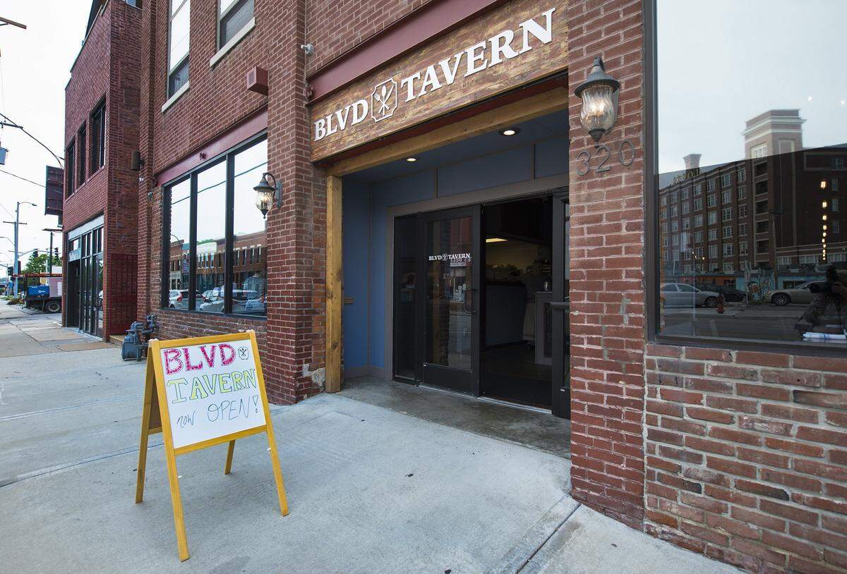BLVD Tavern, 320 Southwest Boulevard, Kansas City, Missouri. 