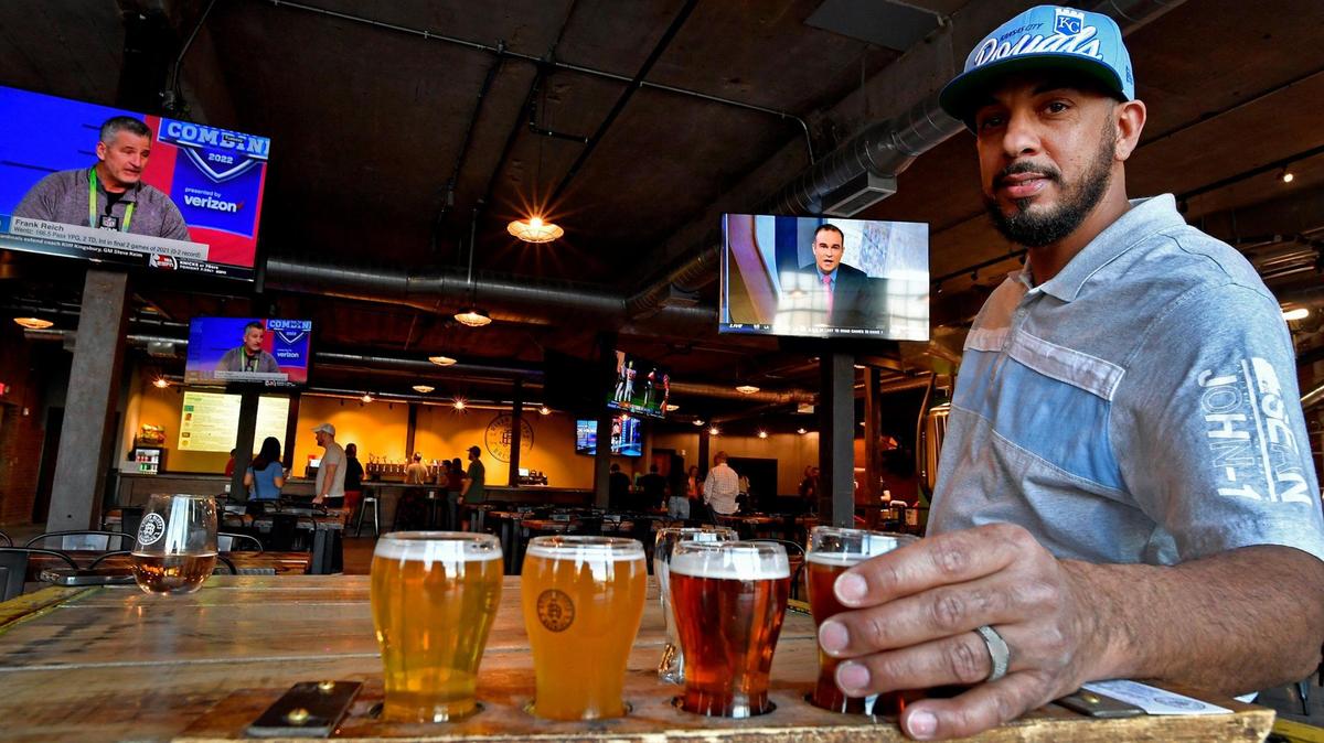 St. Joseph’s River Bluff Brewing is opening a location at 201 Main St. in the River Market on Saturday, March 5. It held an invitation-only soft opening on Wednesday.